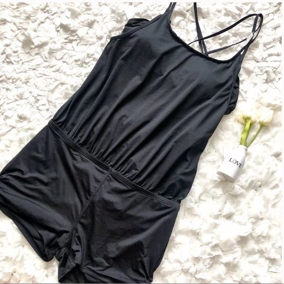 ✨JUST IN✨WORK OUT ROMPER - Picture 3 of 5